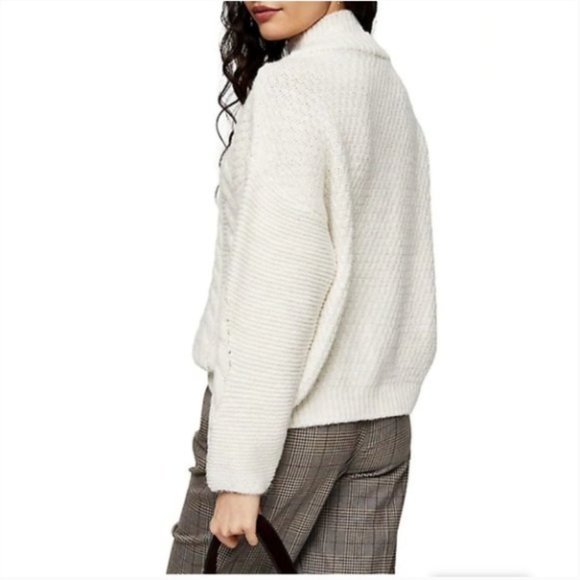 TOPSHOP Ivory Mock V Cable Knitted Sweater - Picture 2 of 7